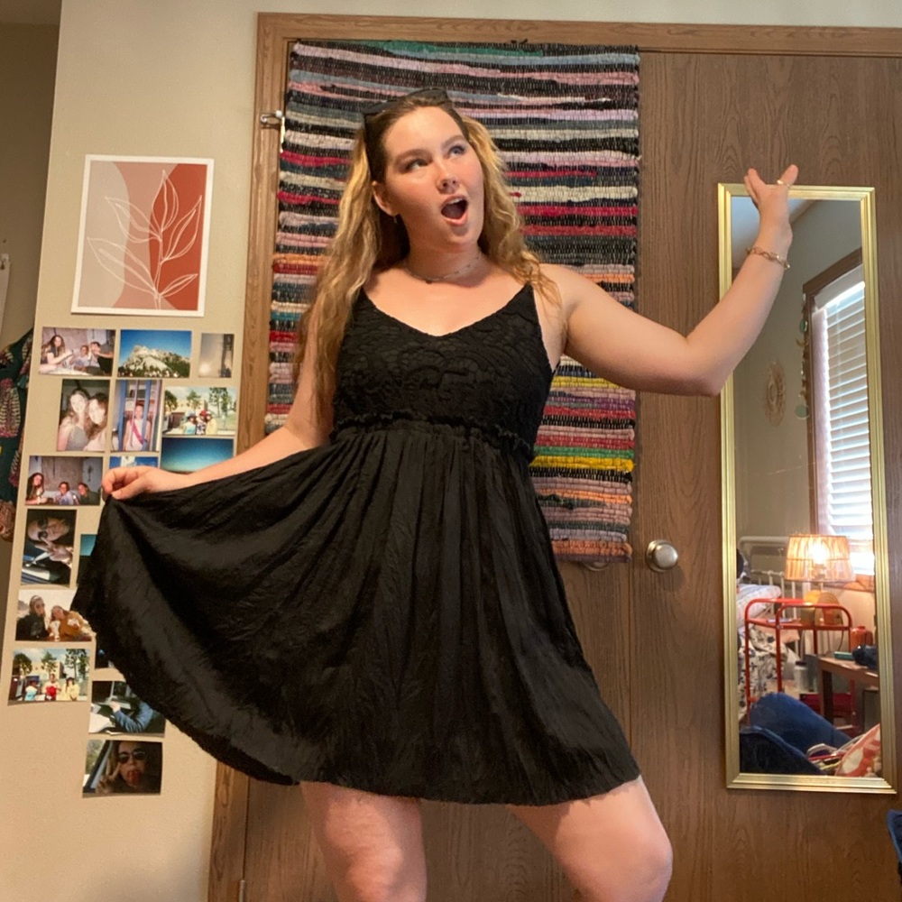 BACKLESS MINI DRESS - Picture 2 of 4